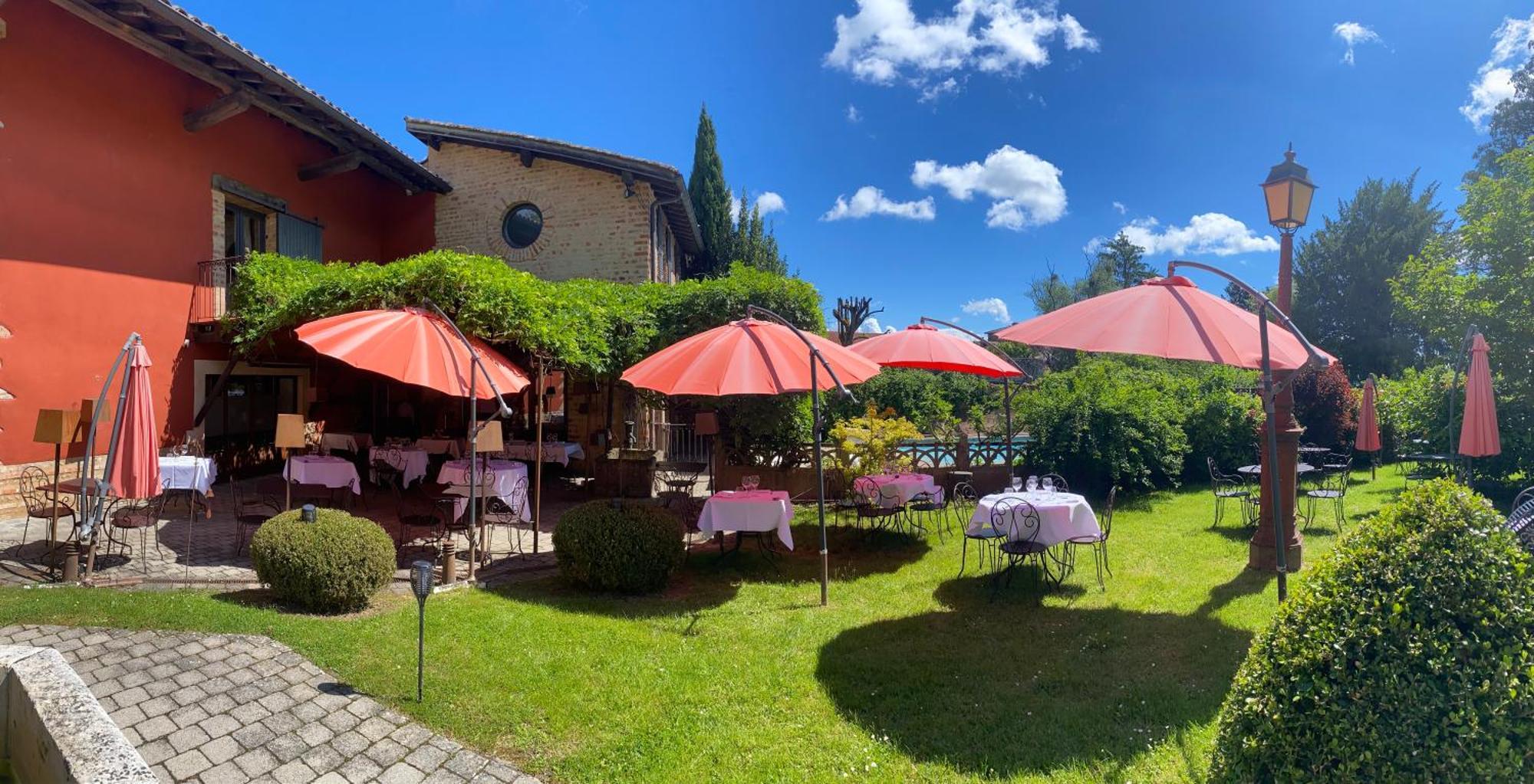 Les Jardins De La Tour Hotel Châtillon-sur-Chalaronne Exterior photo