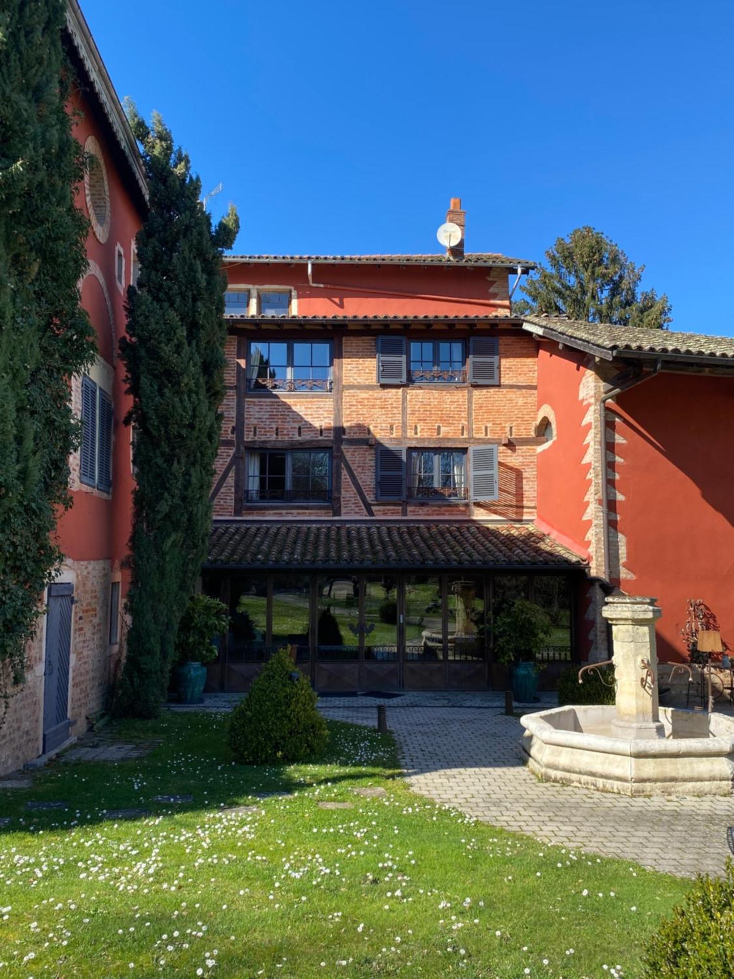 Les Jardins De La Tour Hotel Châtillon-sur-Chalaronne Exterior photo